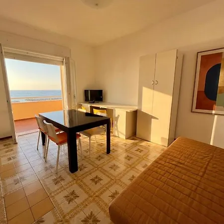 3 Trilocale Fronte Mare Apartment