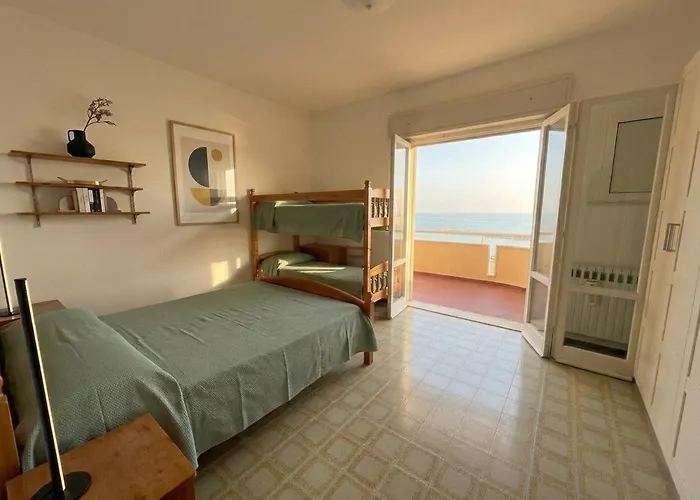 Apartment 3 Trilocale Fronte Mare *